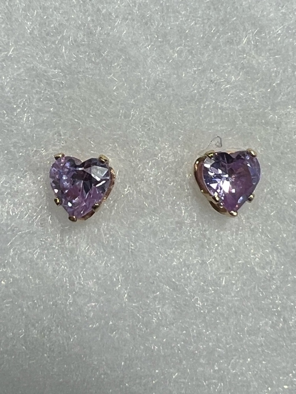 10k Yellow Gold Heart-Shaped Lavender Crystal Stud Earrings - Purple